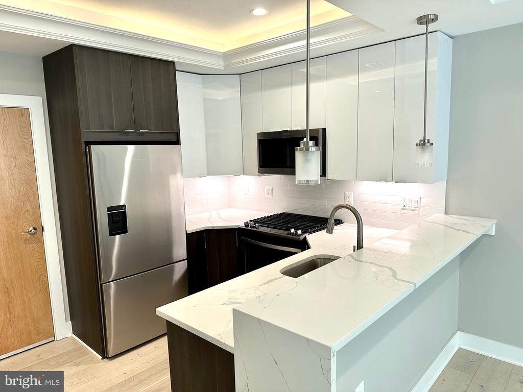 2900 12th Street Ne - Photo 1