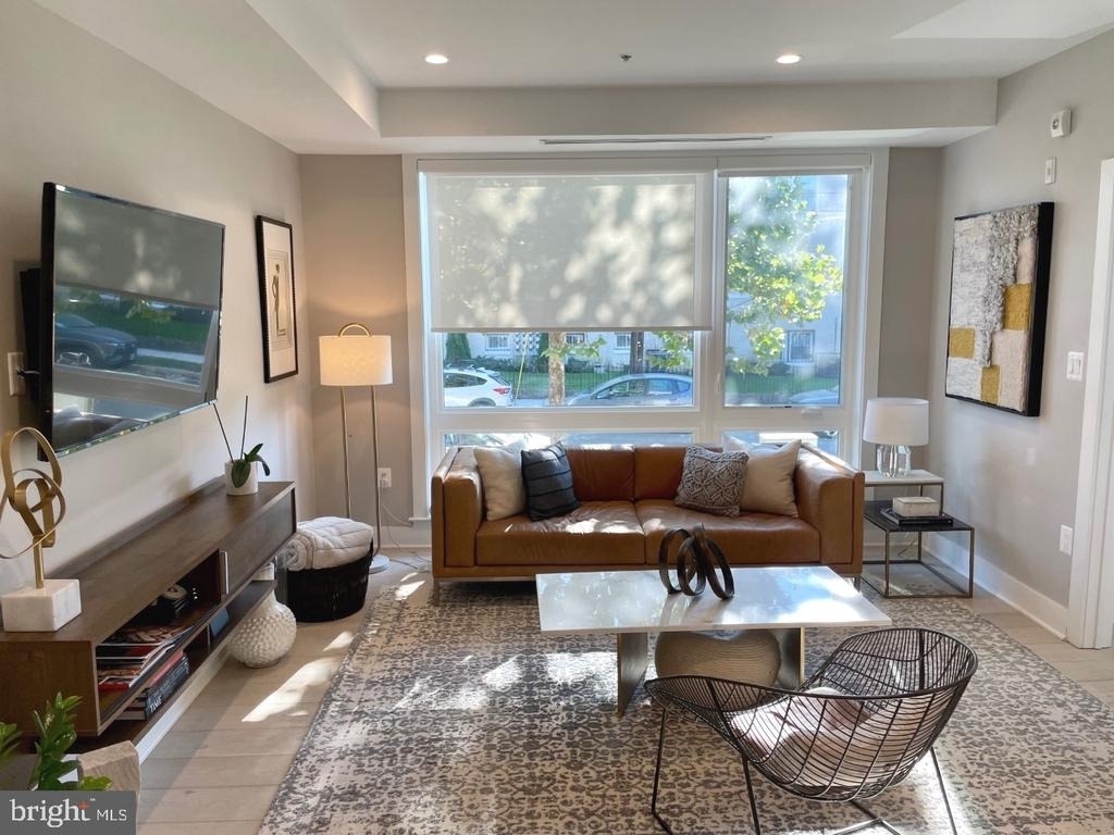 2900 12th Street Ne - Photo 4