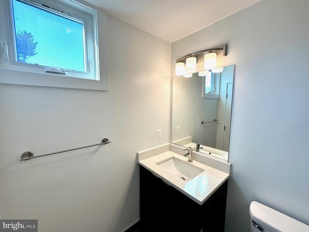 2900 12th Street Ne - Photo 10
