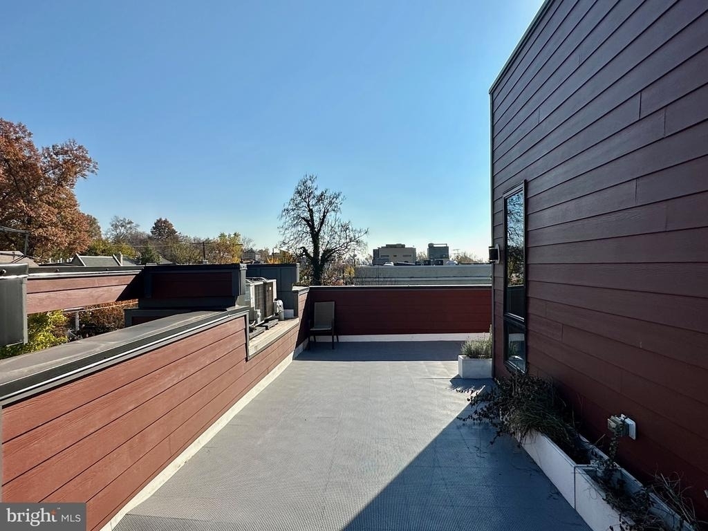 2900 12th Street Ne - Photo 18