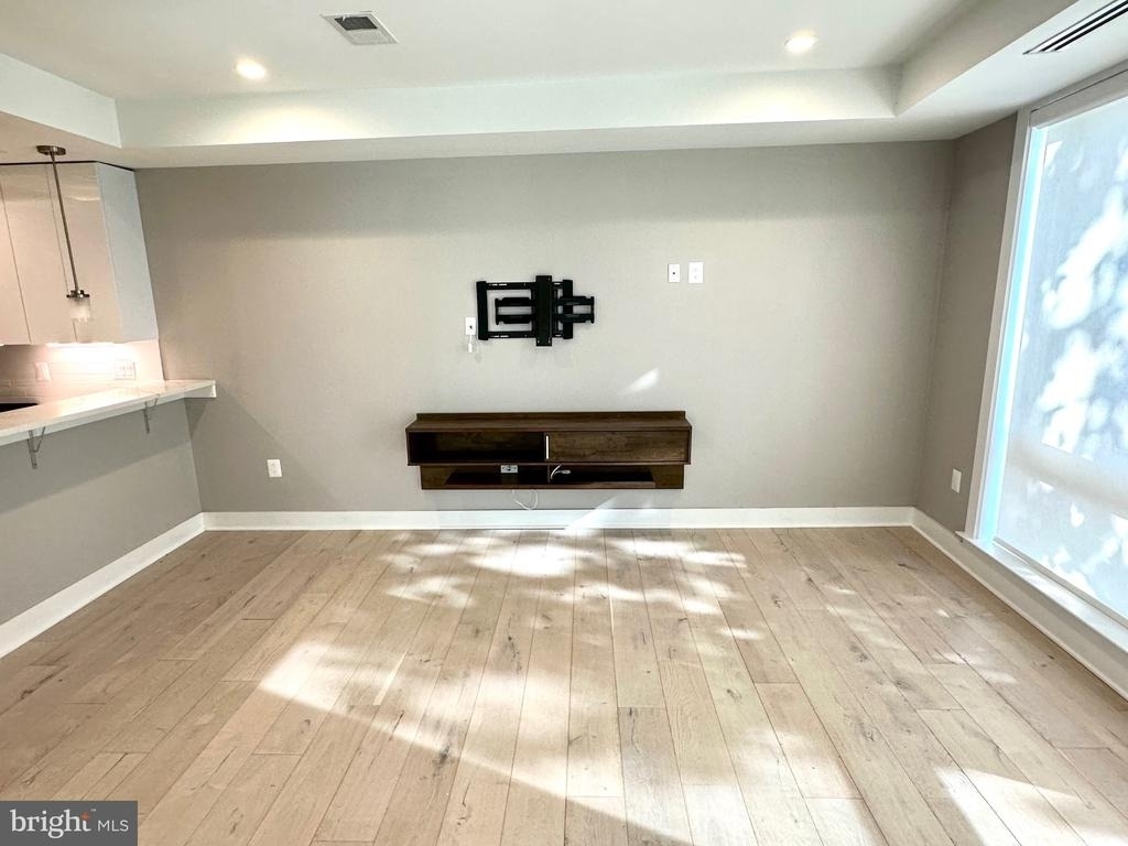 2900 12th Street Ne - Photo 5