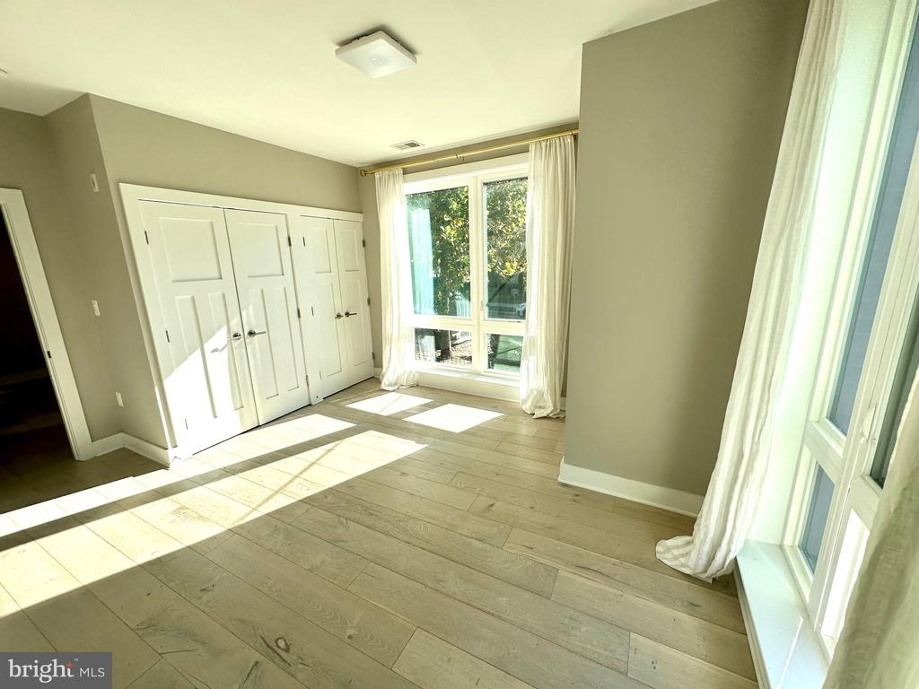 2900 12th Street Ne - Photo 8