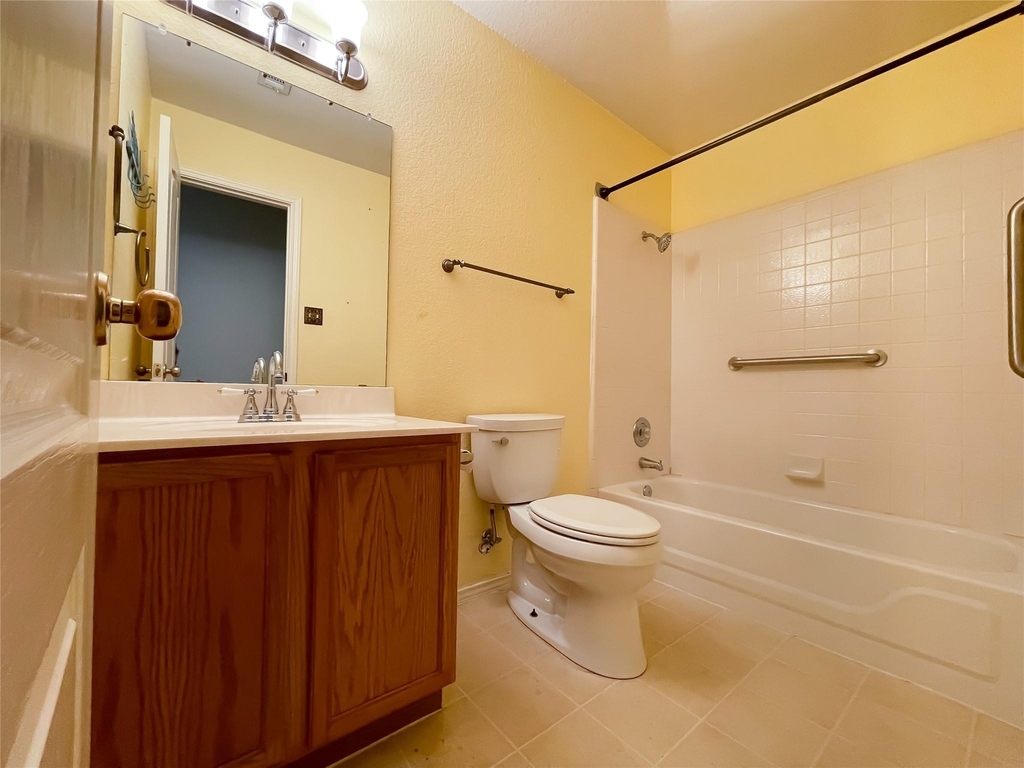 3906 Haleys Way - Photo 8