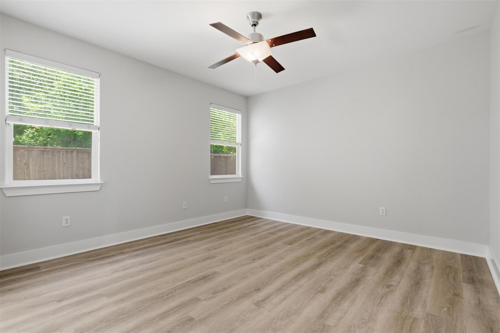 7208 Lysander Ct - Photo 8