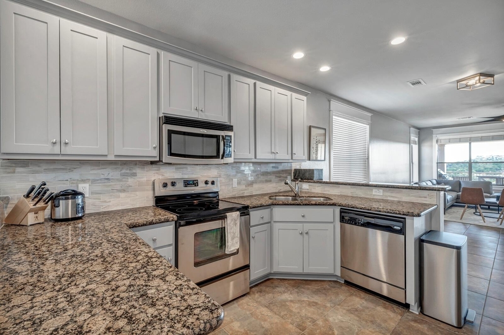 17808 Maritime Point Dr - Photo 2