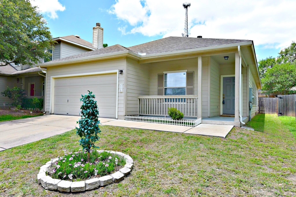2106 Charlotte Estates Dr - Photo 1