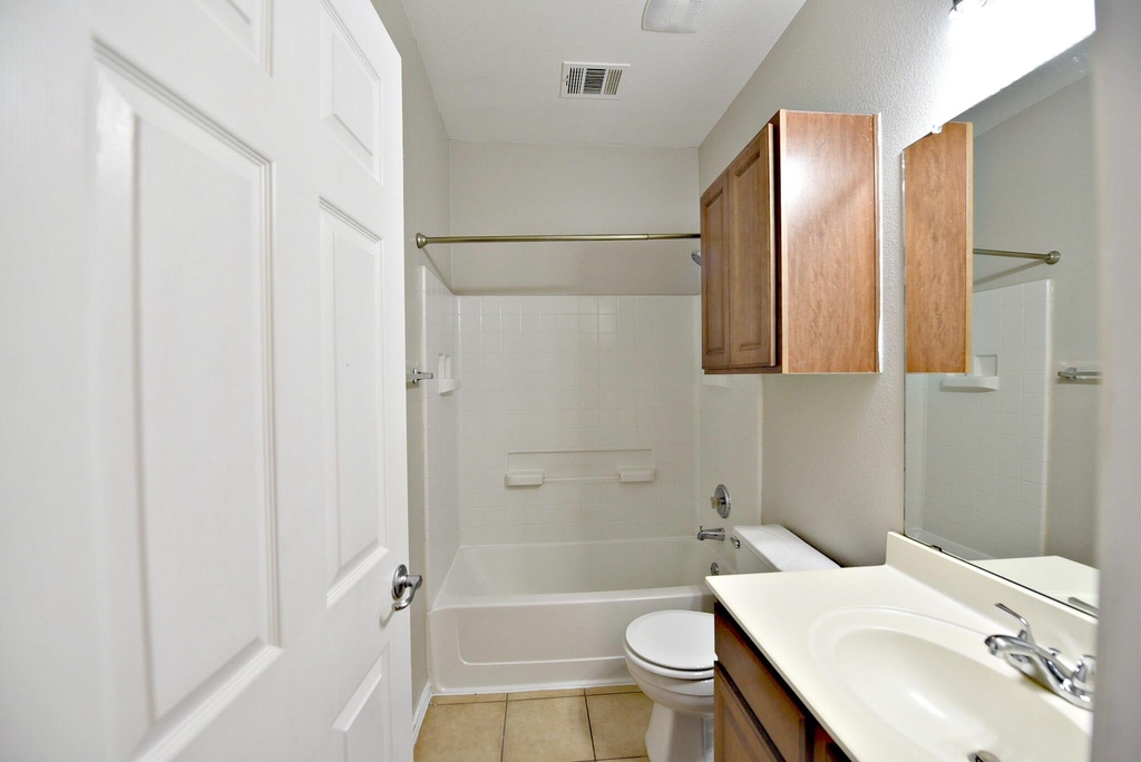 2106 Charlotte Estates Dr - Photo 16