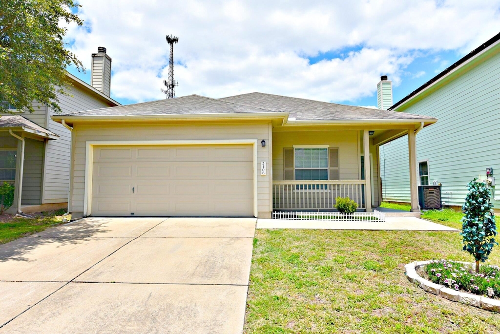 2106 Charlotte Estates Dr - Photo 0
