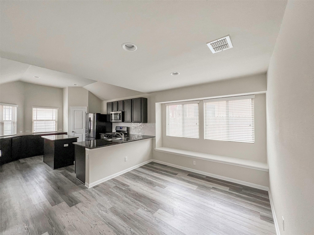 818 Silo St - Photo 7