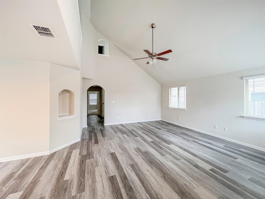 818 Silo St - Photo 4
