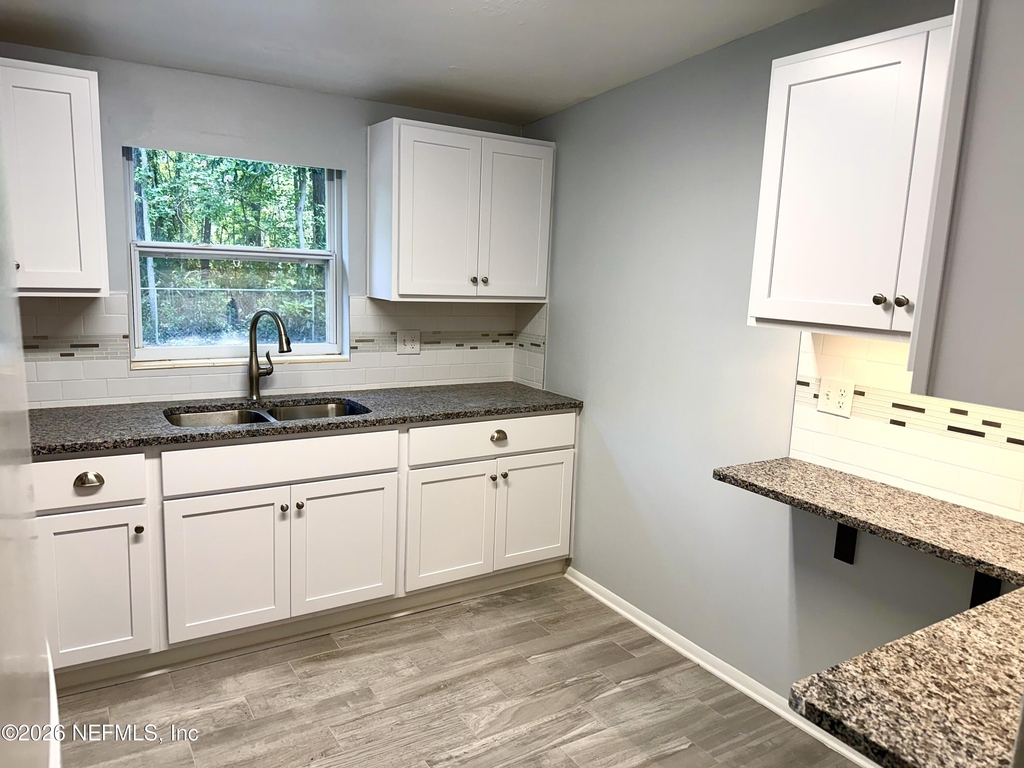 2909 Lauderdale Drive E - Photo 4
