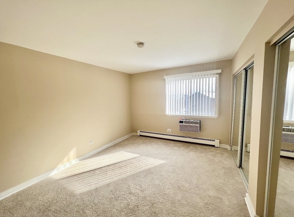 1461 N Winslowe Drive - Photo 9