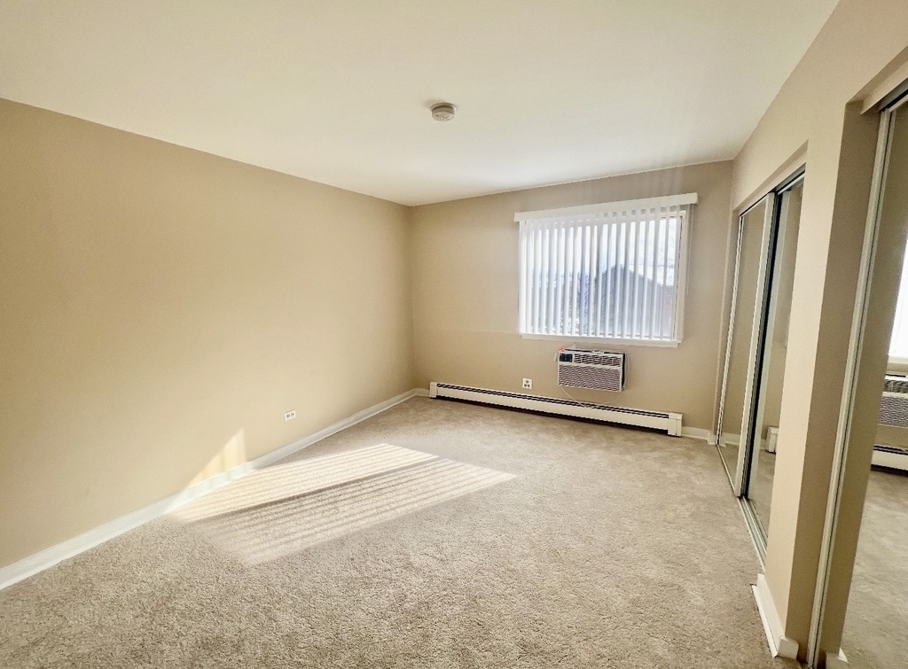 1461 N Winslowe Drive - Photo 4