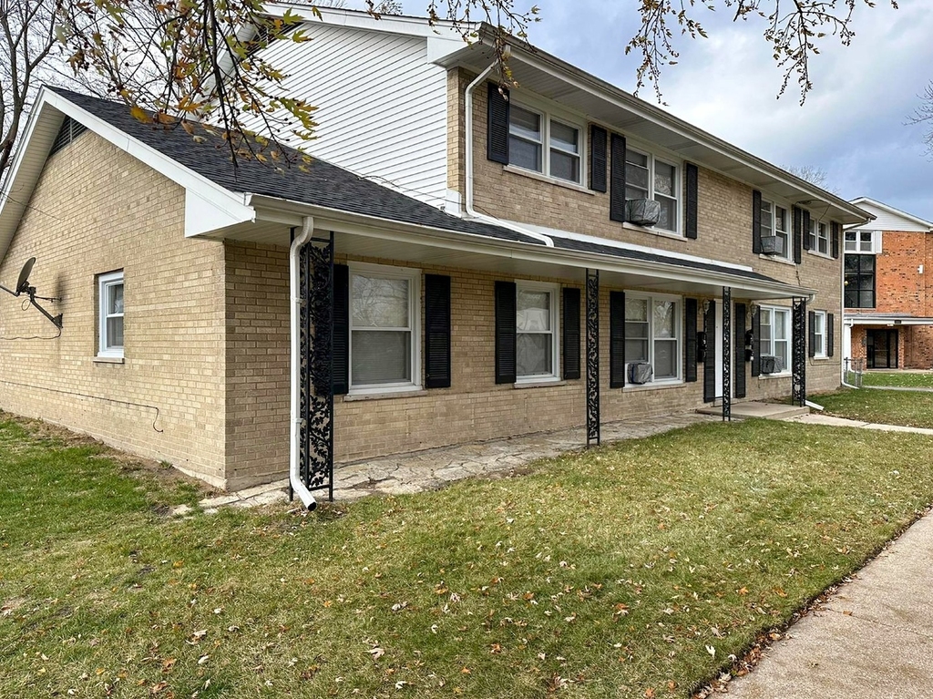 14500 Cottage Grove Avenue - Photo 1