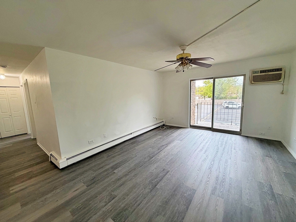 841 Blossom Lane - Photo 3