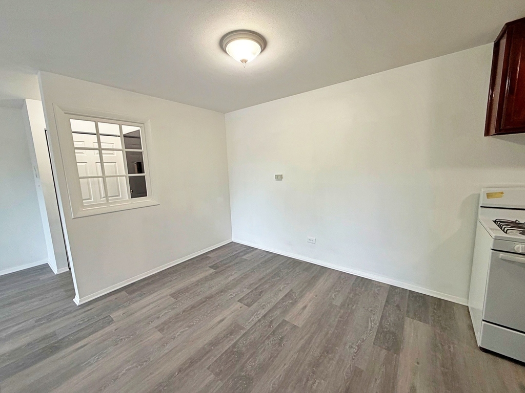 841 Blossom Lane - Photo 5