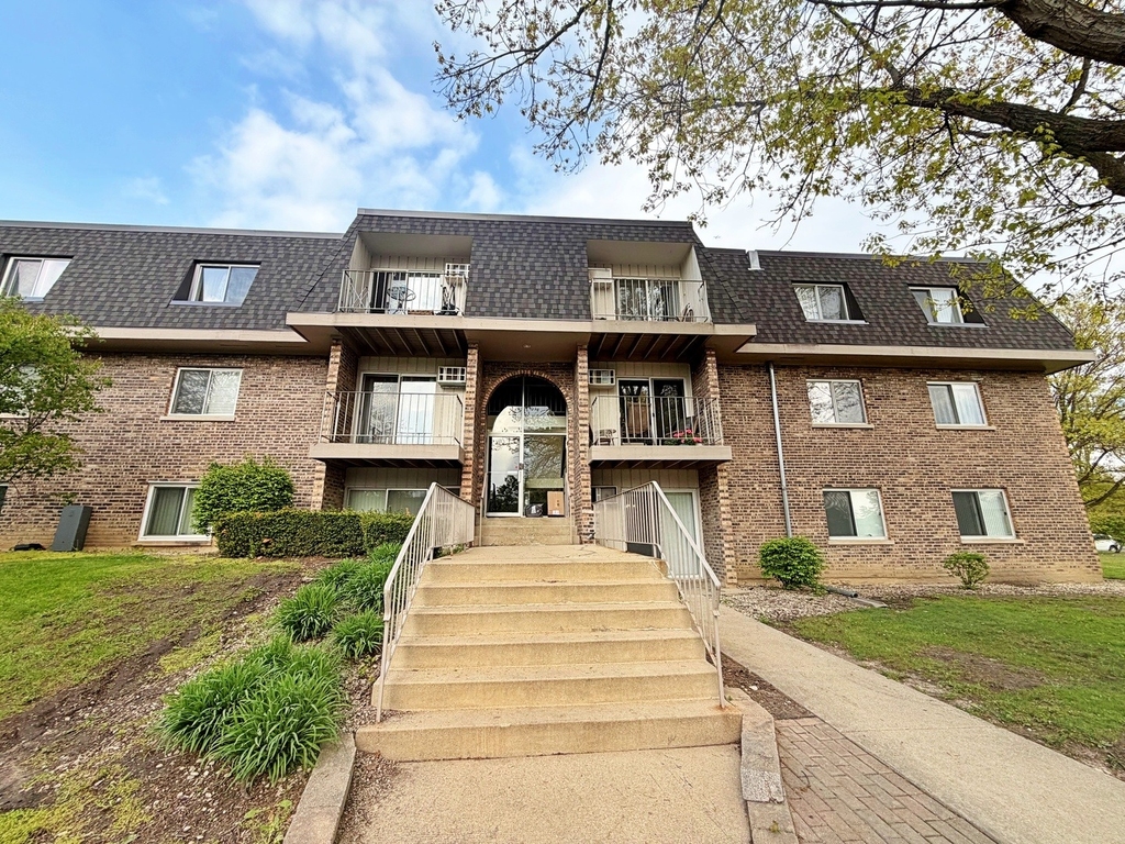 841 Blossom Lane - Photo 0