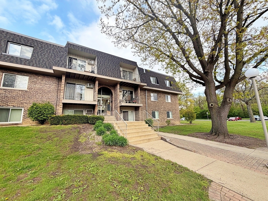841 Blossom Lane - Photo 1