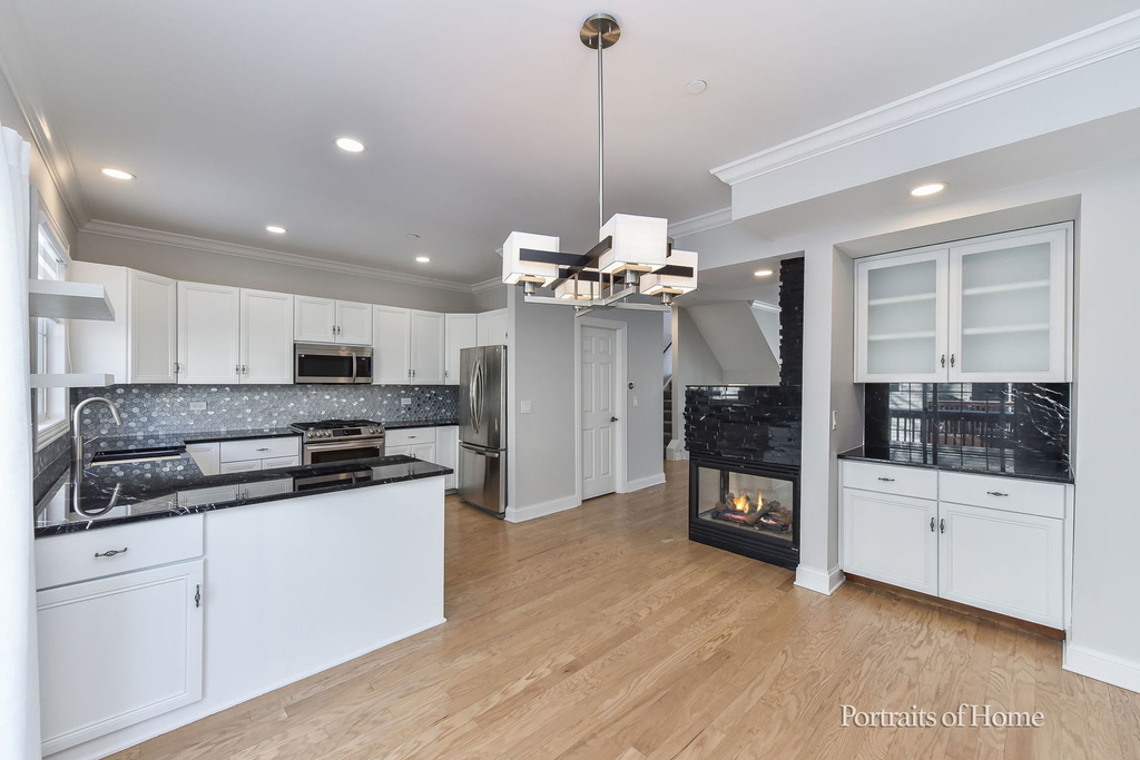 850 Shandrew Drive - Photo 10