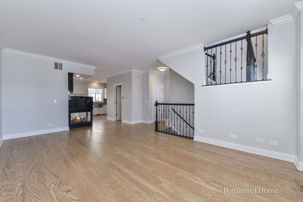 850 Shandrew Drive - Photo 4