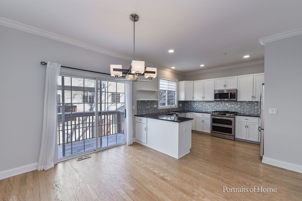 850 Shandrew Drive - Photo 11