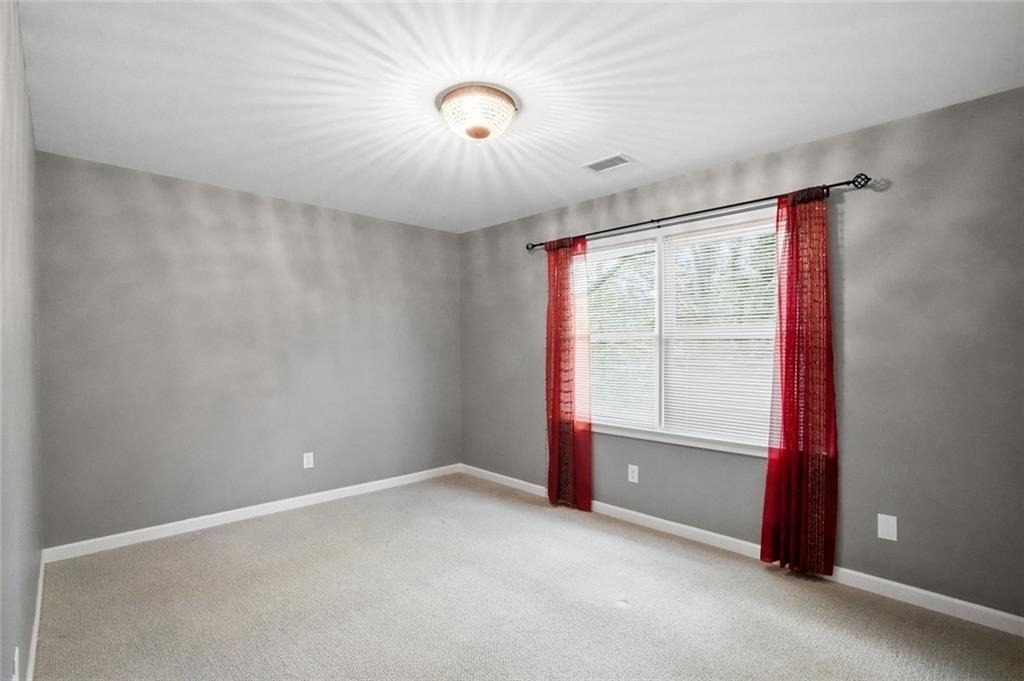 360 Landing Entry - Photo 16