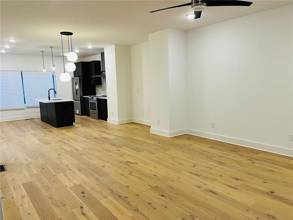 1445 Walker Pl Se - Photo 11