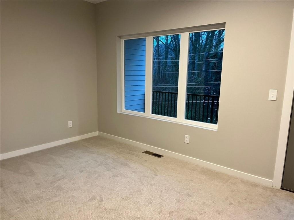 1445 Walker Pl Se - Photo 2