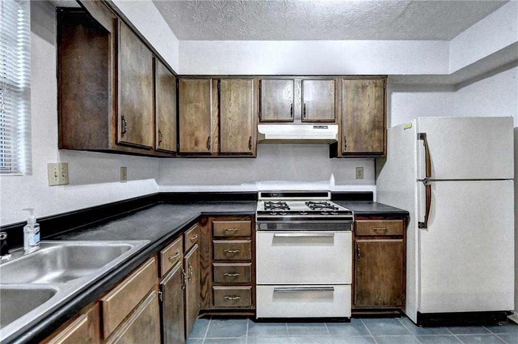 3241 Shadow Walk Lane - Photo 11