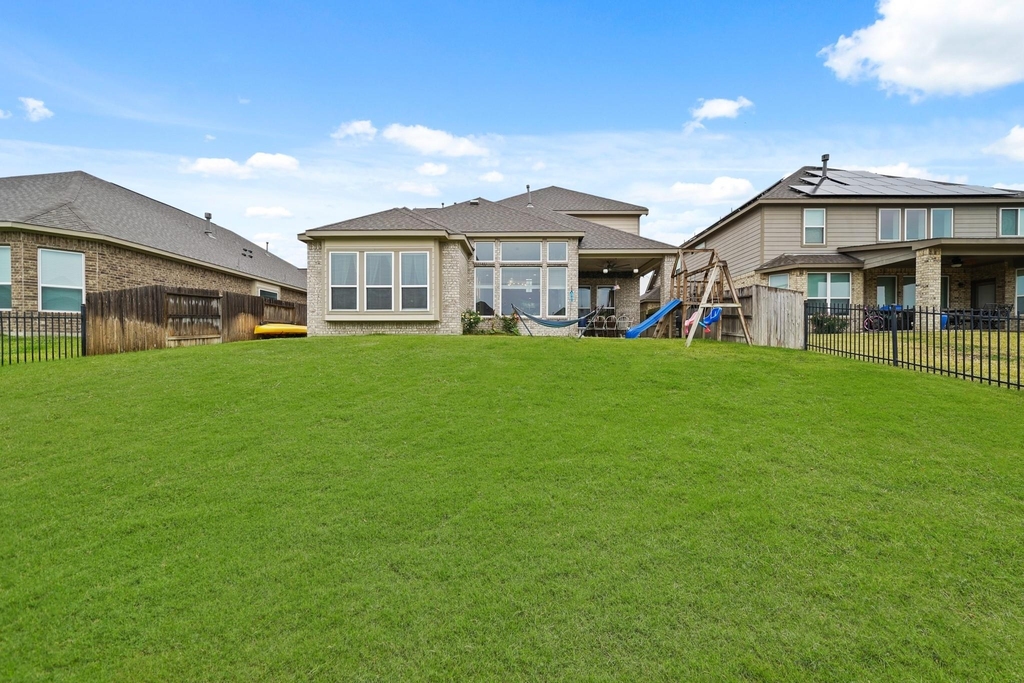 24031 Corinaldo Court - Photo 22