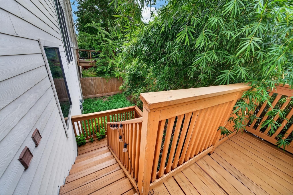 818 Lester Street - Photo 48