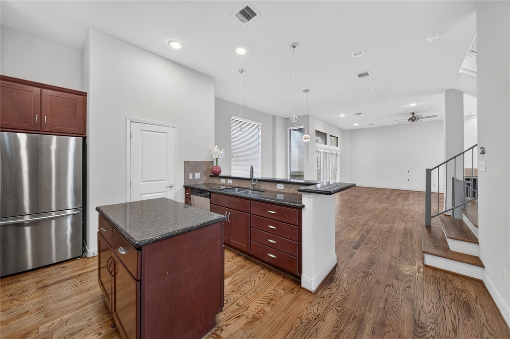 818 Lester Street - Photo 17