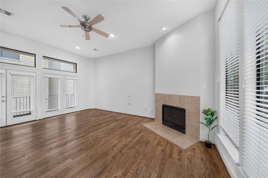 818 Lester Street - Photo 23