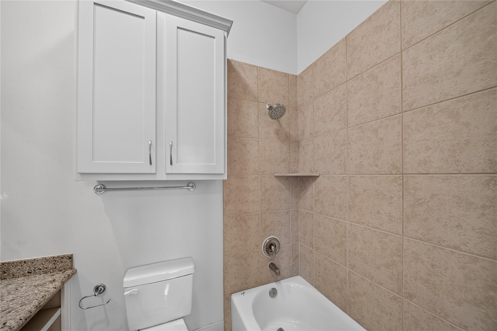 818 Lester Street - Photo 43