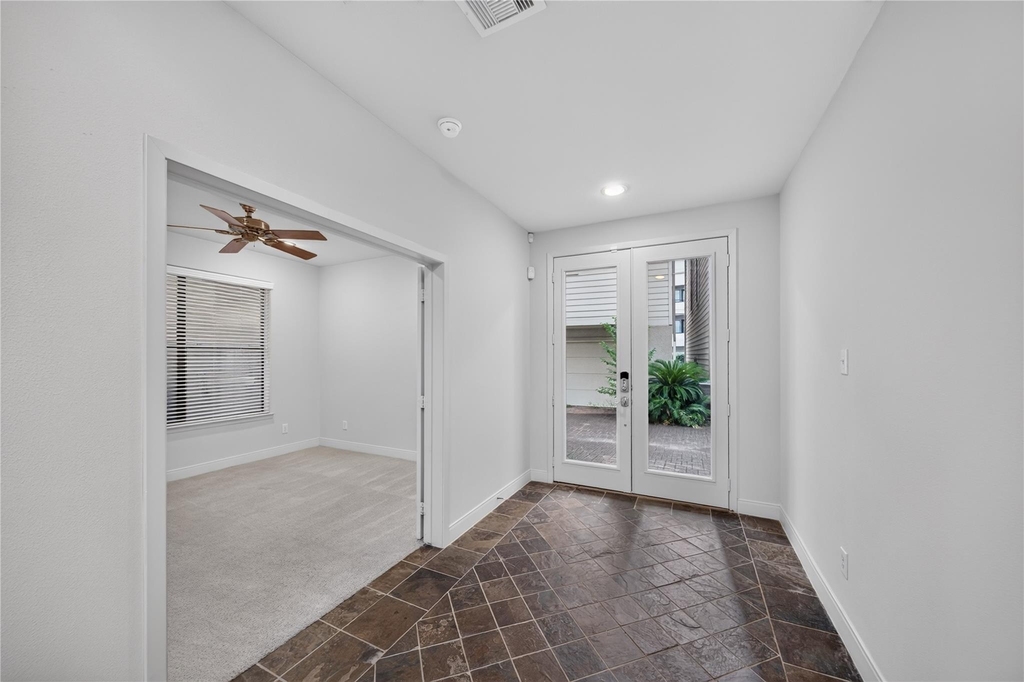 818 Lester Street - Photo 6