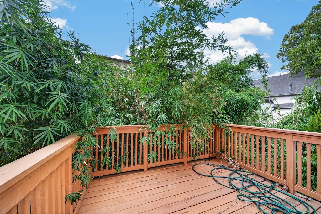 818 Lester Street - Photo 49