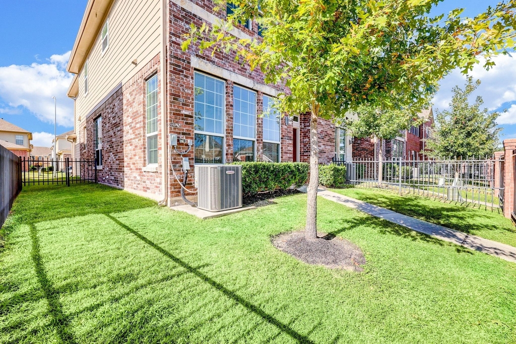 2727 Misty Heath Lane - Photo 35