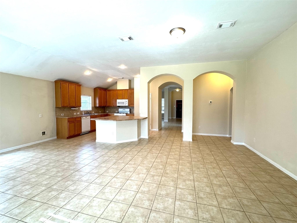 3011 Sunchase Court - Photo 5