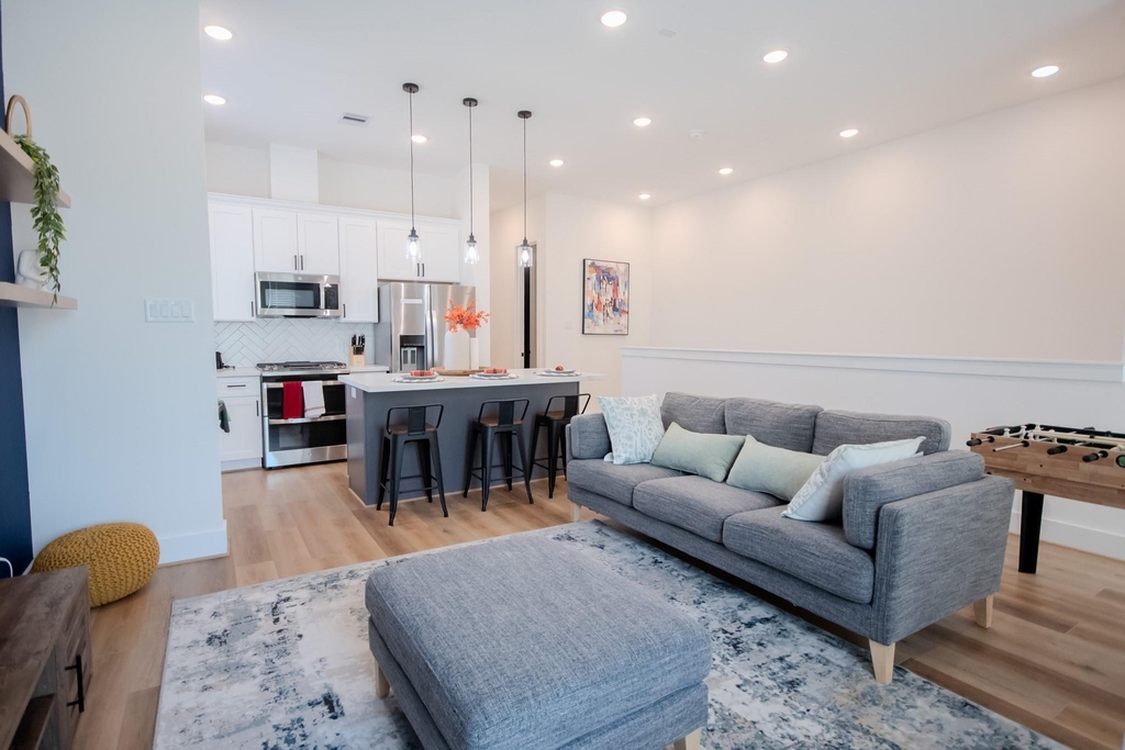 3613 Rosalie Street - Photo 2