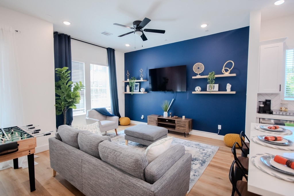 3613 Rosalie Street - Photo 0