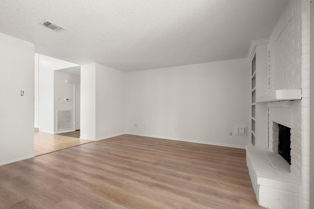 7415 Creekfield Drive - Photo 15