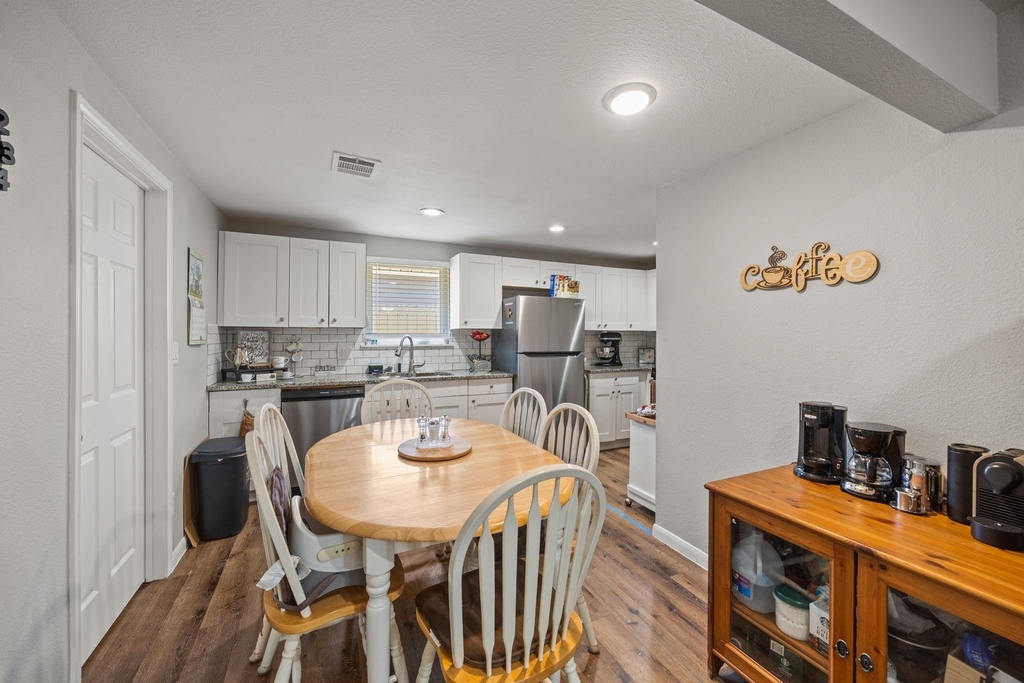 1211 Trimm Avenue - Photo 12