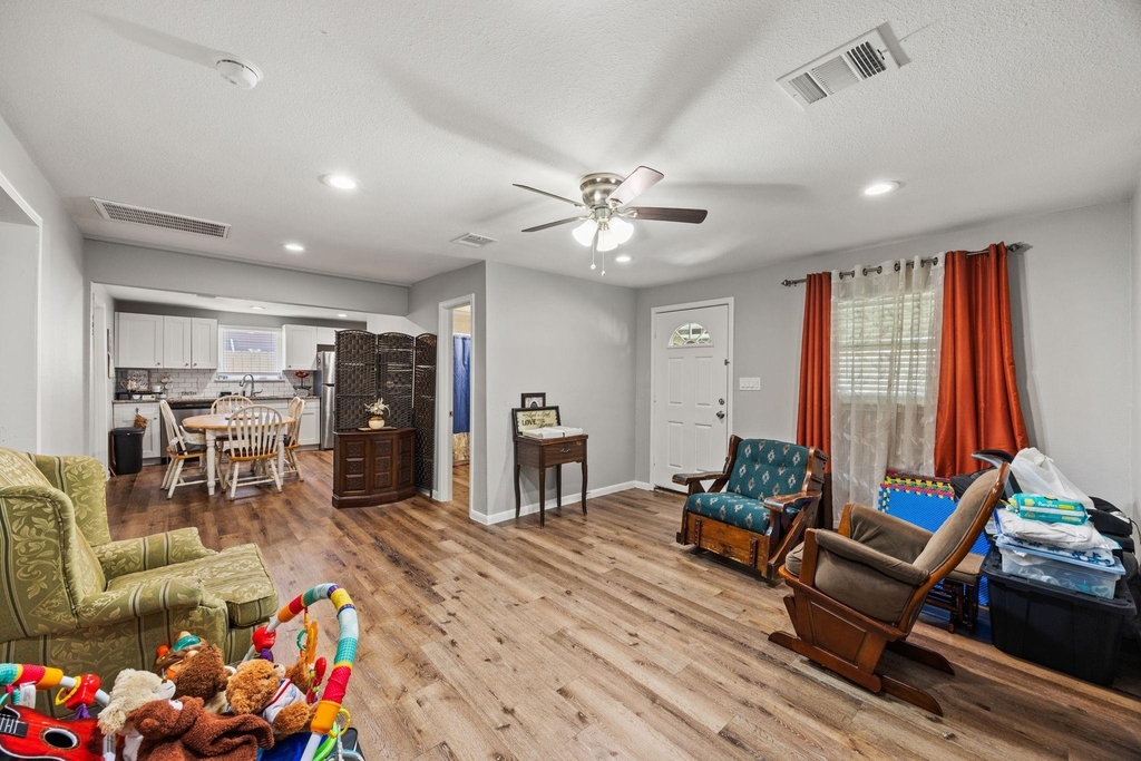 1211 Trimm Avenue - Photo 9