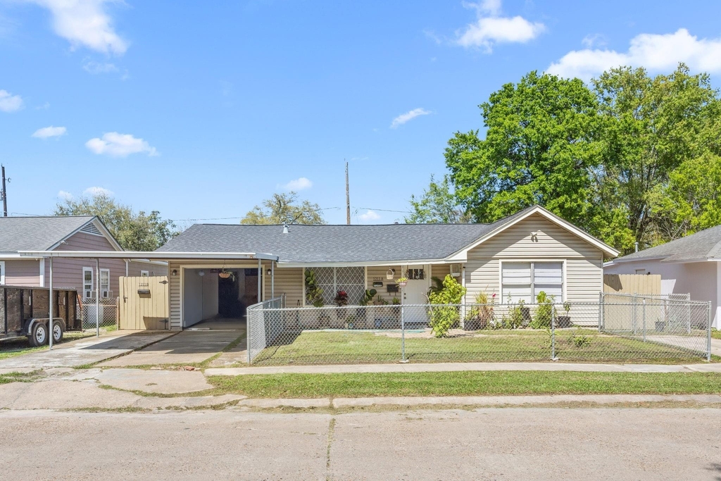 1211 Trimm Avenue - Photo 0