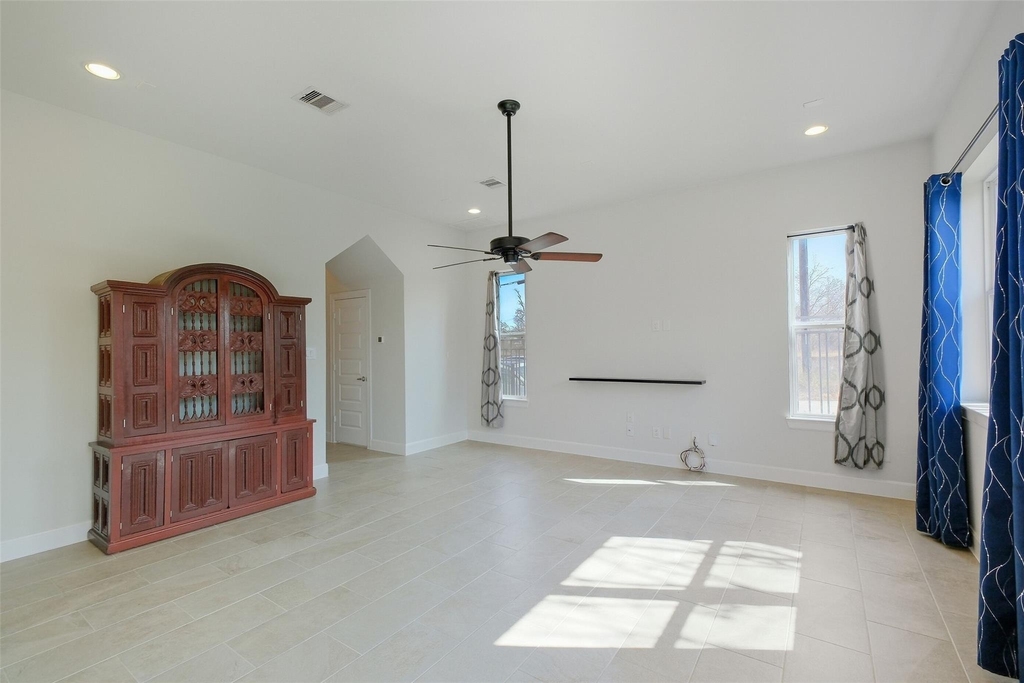 603 Press Street - Photo 3