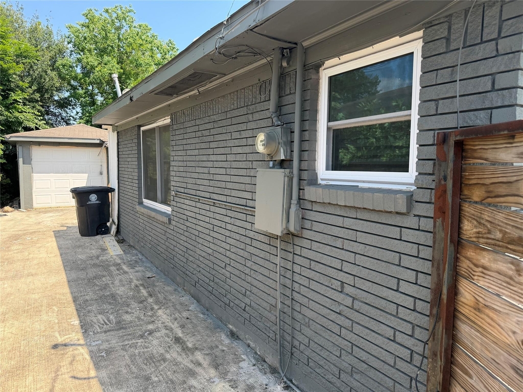 6811 Saint Augustine Street - Photo 9