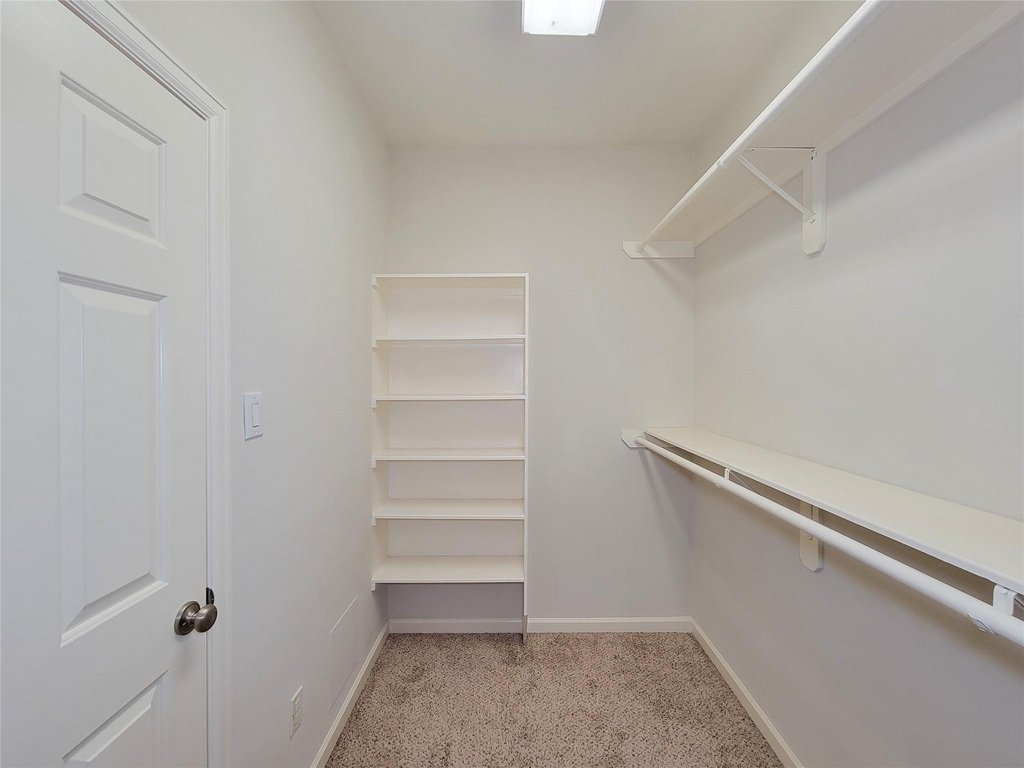 604 Reinerman Street - Photo 34