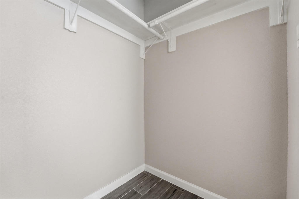5667 Birchmont Drive - Photo 11