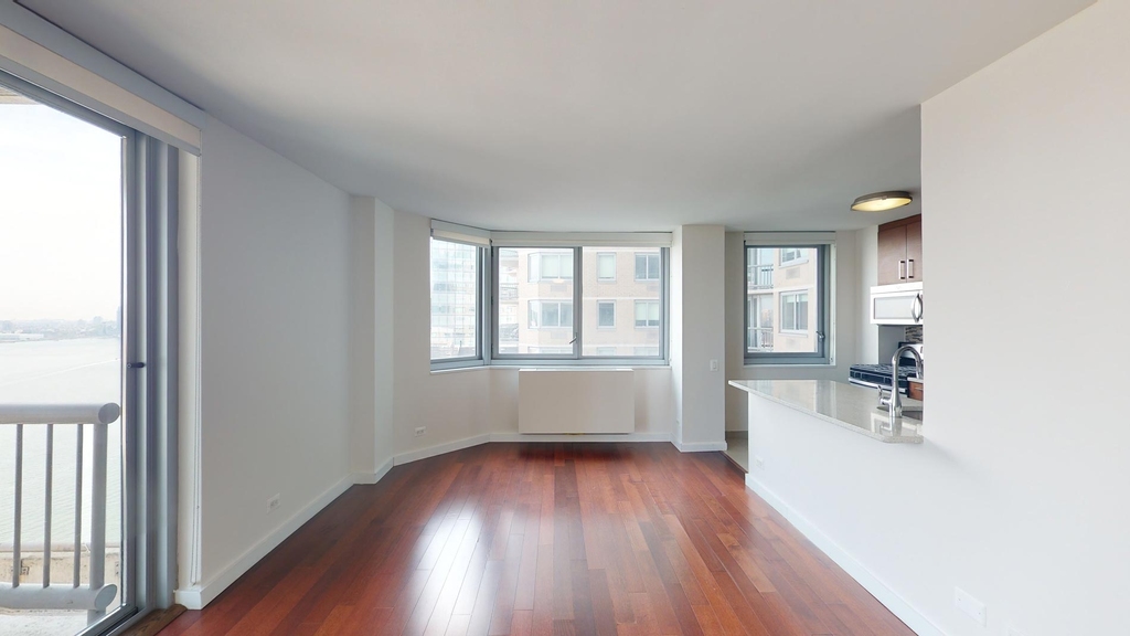 401 E 34th St - Photo 2