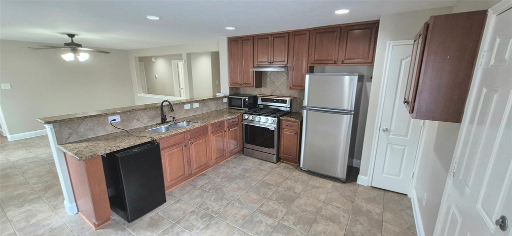 12014 Chelsea Elm Court - Photo 12